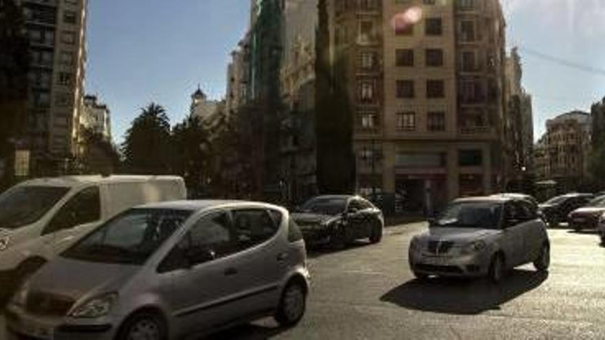 València no contempla restringir el acceso a los coches más contaminantes