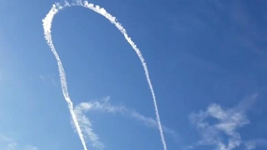 Un piloto avergüenza a la Armada de EEUU al dibujar un pene en el aire