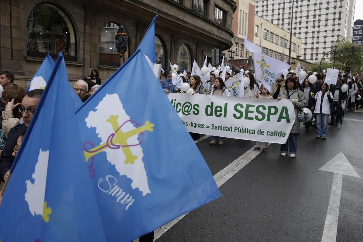 Movilización de los médicos, el pasado miércoles, por Oviedo.