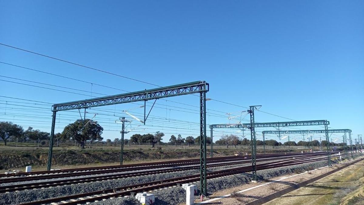 Vías del tren extremeño.