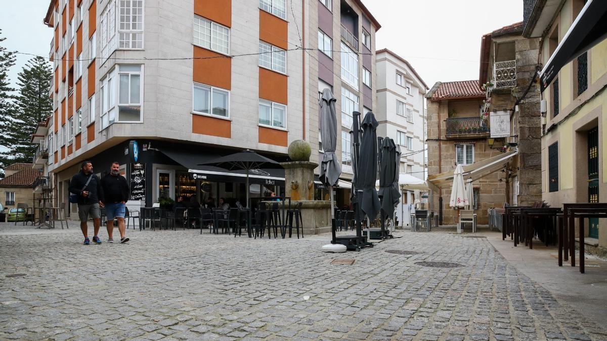 Pavimento de la plaza de Rodas, en Cambados, que se iba a cambiar.