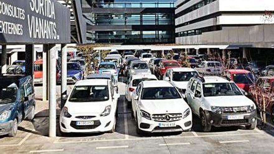 Los coches no podrán permanecer más de una semana en el aparcamiento.