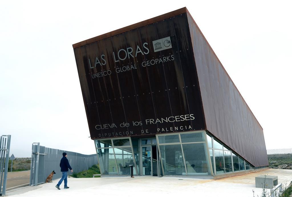 Cueva de los Franceses. Geoparque Las Loras.
