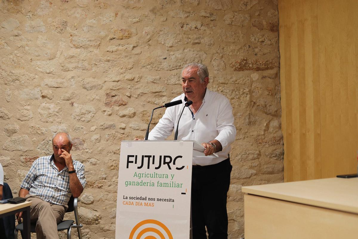 Aurelio González tras su reelección como secretario provincial de UPA Zamora.