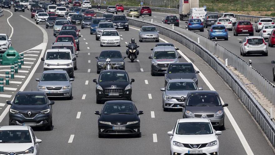 Accidentes provocan retenciones en la autopista por Castellón en el fin del puente de diciembre
