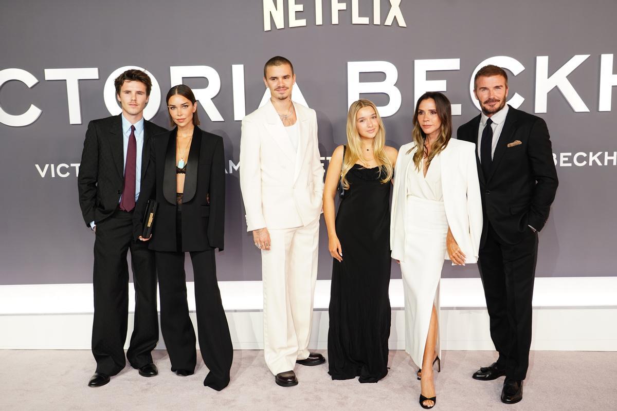 La familia Beckham 'al completo' ha asistido a la première de la docuserie de Victoria