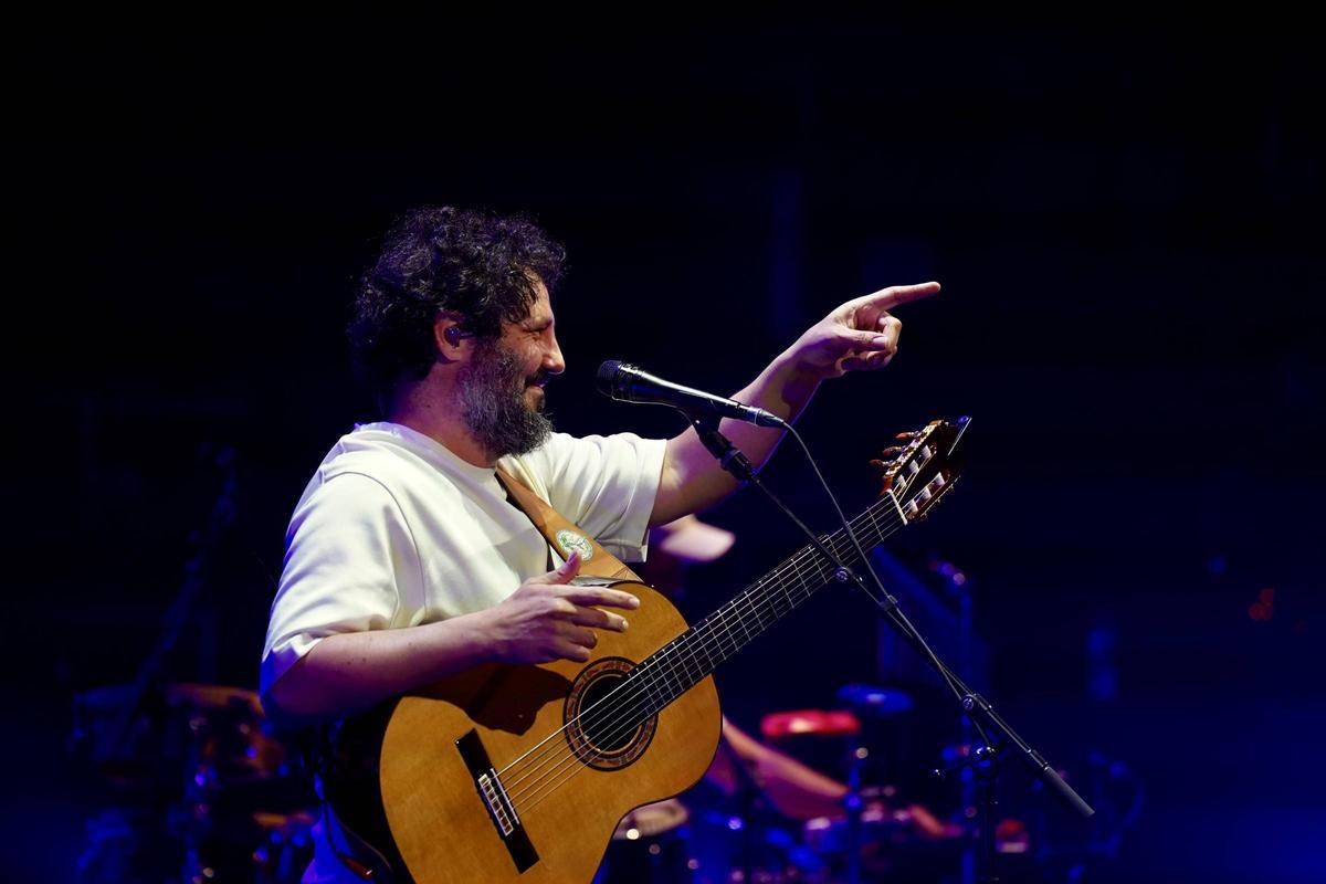 Juan Gómez Canca, dirigiéndose al público