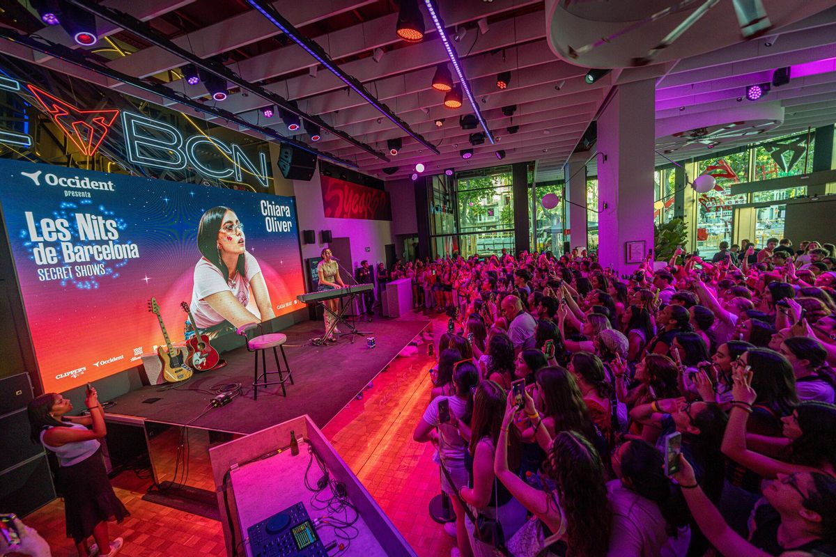 Chiara Oliver actúa en los Secret Show de Les Nits de Barcelona, en la Casa Seat