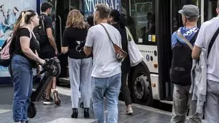 El Govern avanza que seguirá el transporte gratuito en 2027 en Baleares