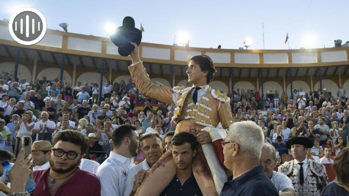 Andrés Roca Rey sale por la puerta grande de Teruel en 2023 tras lidiar a ‘Jarenero’, el gran toro de Algarra premiado con la vuelta al ruedo