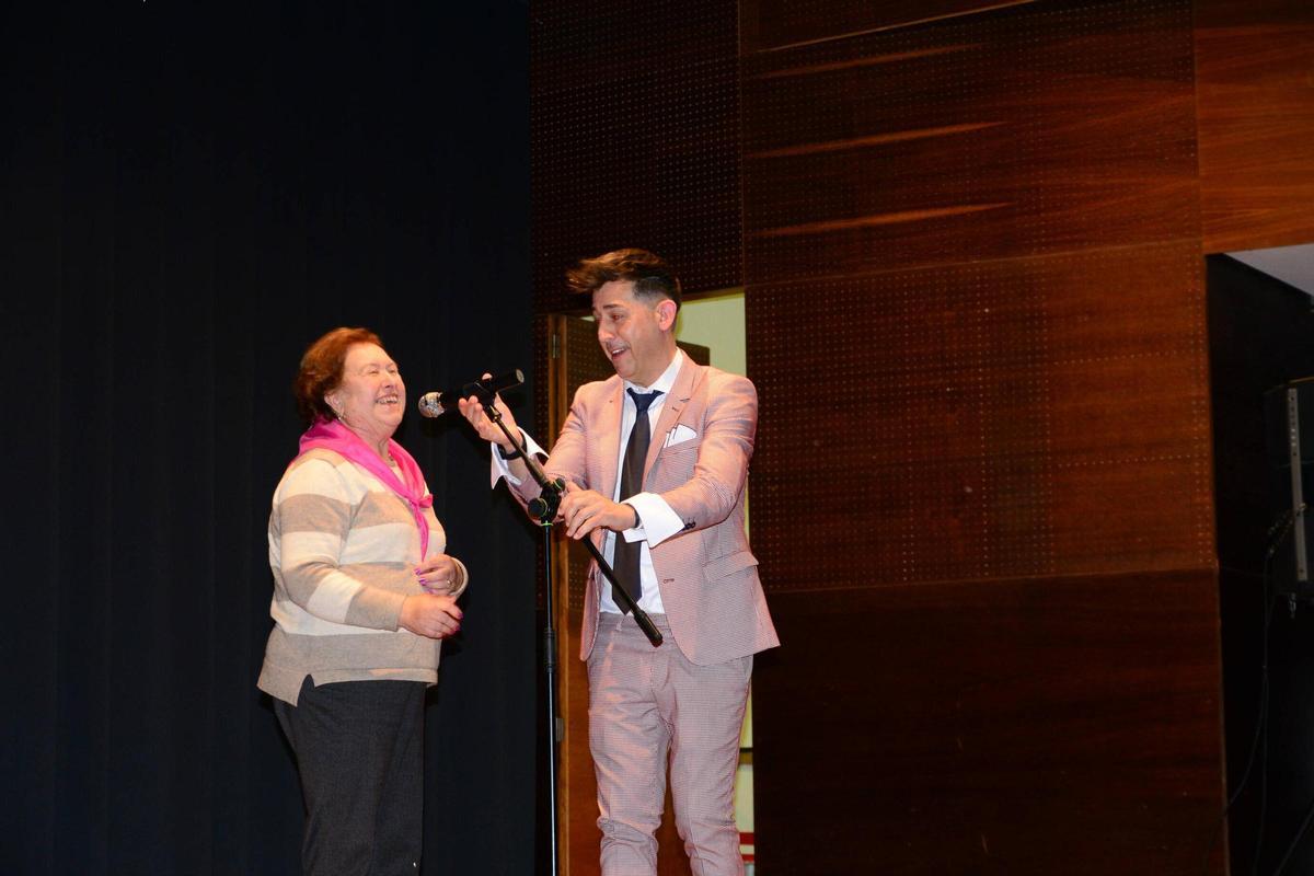 La I Gala da Muller, de carácter solidario, de la Asociación de Mulleres Rurais Mar e Agro  de Bueu