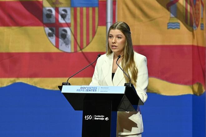En imágenes | Los reyes Felipe VI y Letizia, junto a la princesa Leonor, arropan a la infanta Sofía en su primer discurso en solitario en Zaragoza