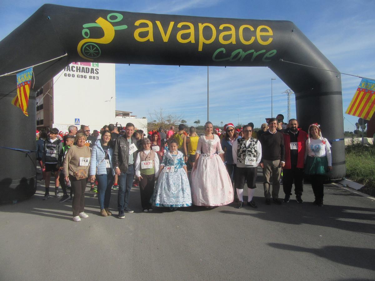 Representantes de Mariano Benlliure, Avapace y autoridades municipales.