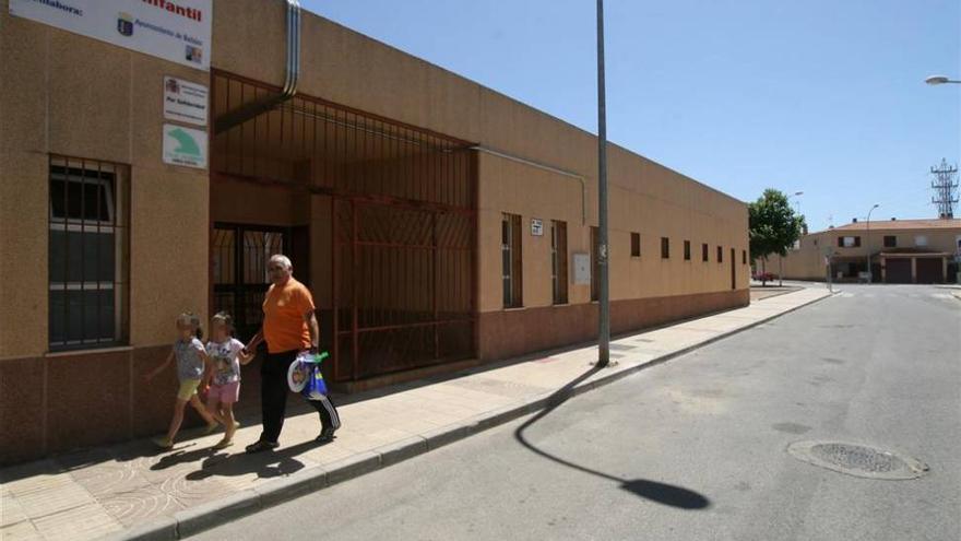 El Ayuntamiento de Badajoz ofrece a Apnaba la guardería de Cruz Roja en Llera