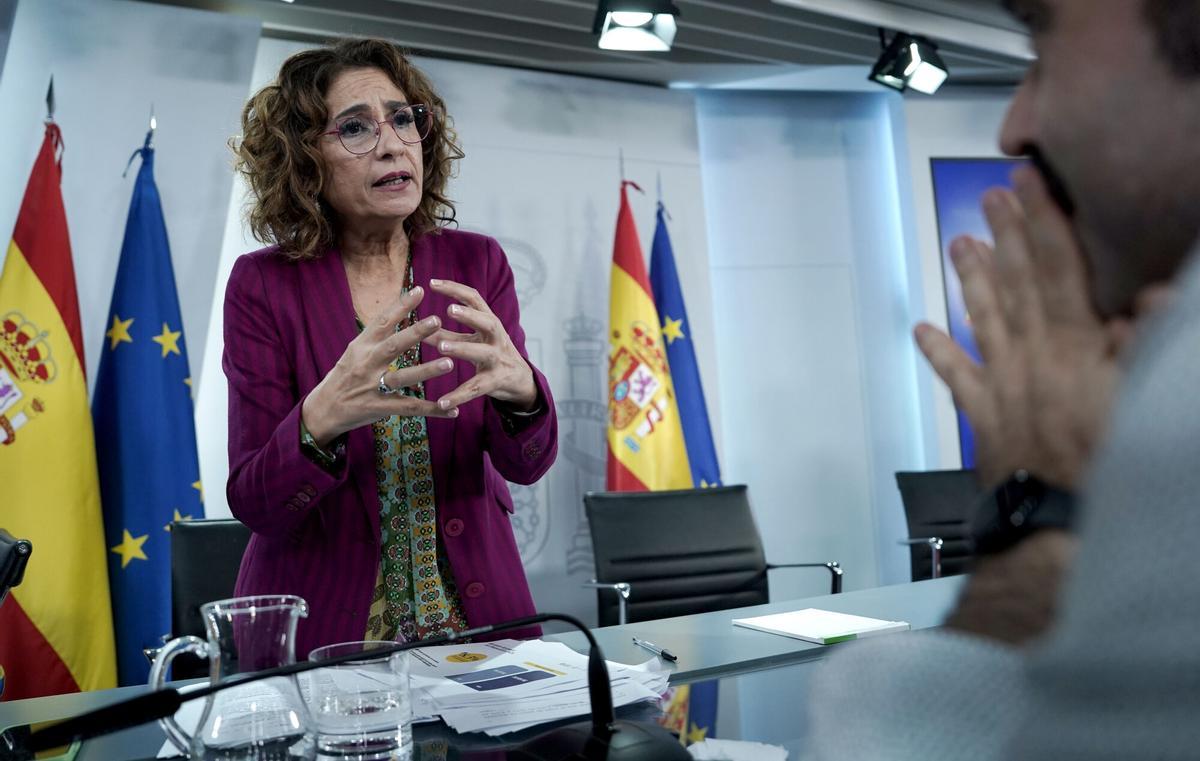La vicepresidenta primera y ministra de Hacienda, María Jesús Montero, después de la rueda de prensa posterior al Consejo de Ministros celebrado este martes en Moncloa.