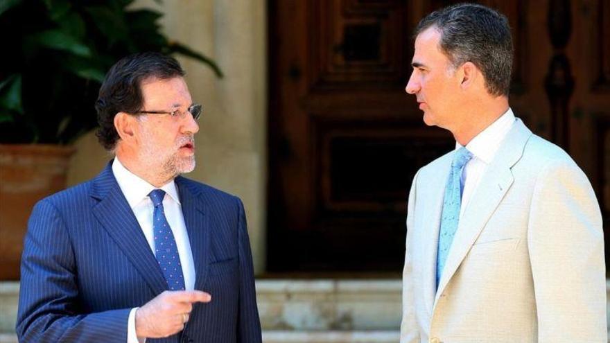 Un ataque de lumbago obliga a Rajoy a retrasar la reunión con el Rey en Marivent