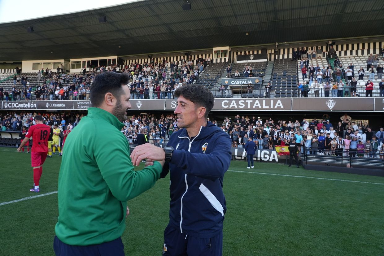 ¡Las mejores imágenes de la celebración del ascenso a Segunda Federación del Castellón B!