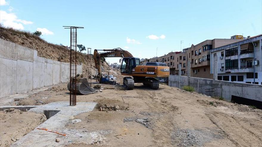 reanudada la obra del aparcamiento de velázquez tras dos meses parada