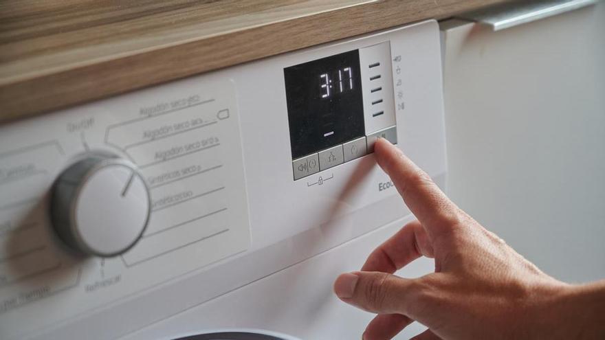 Tu lavadora tiene un cajón secreto que hará tu ropa salga más limpia