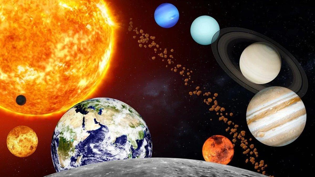 Recreación del sistema solar, con la Tierra en medio del Sol y la Luna y Júpiter (a la derecha del todo) delante de Saturno, representado con sus anillos.