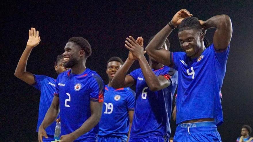 Polémica en el Mundial: la FIFA veta la camiseta de Haití por su diseño