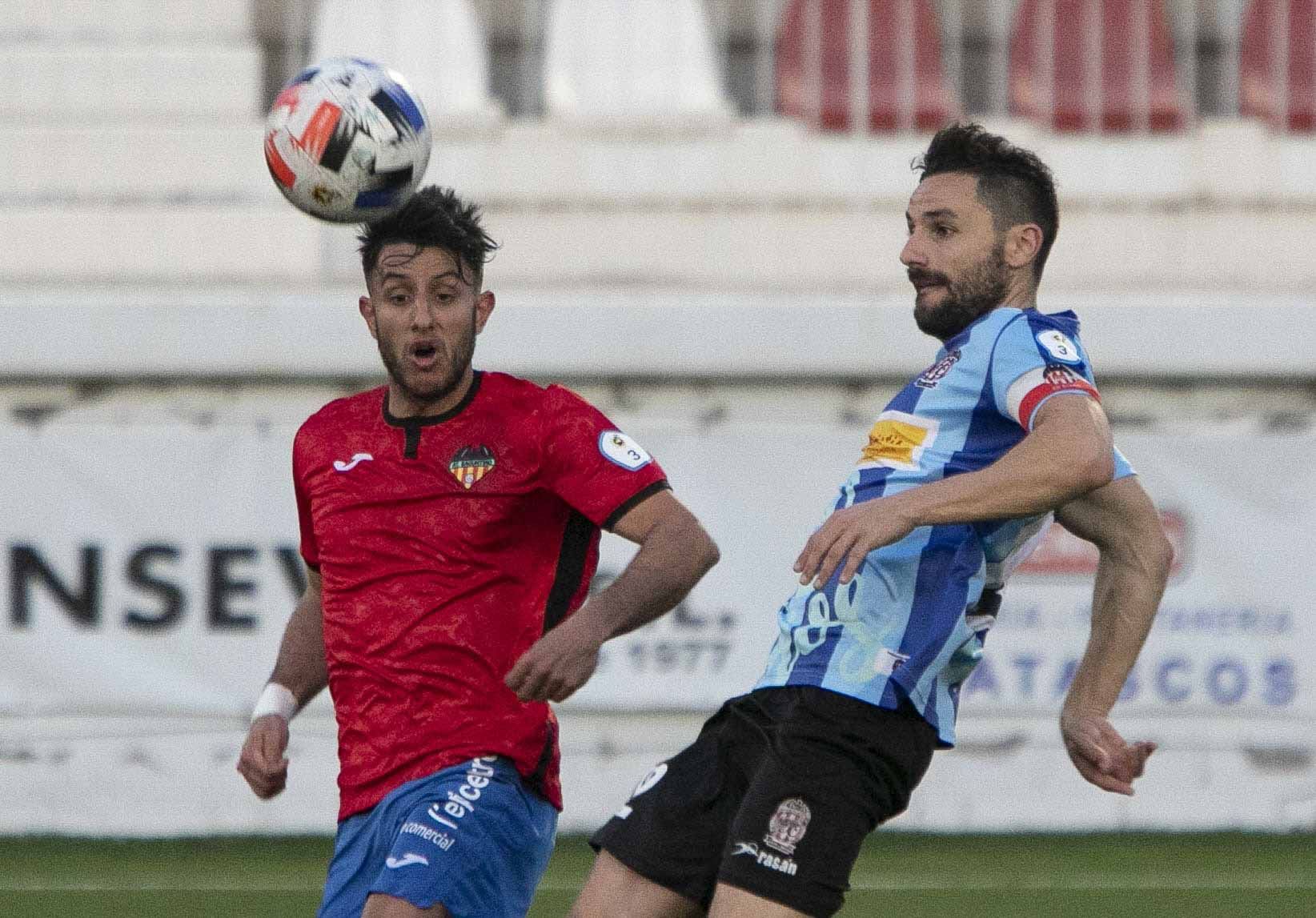 Empate entre el Atlético Saguntino y el CD Acero, en un inusual  derbi, con el Saguntino como local en el Fornás.