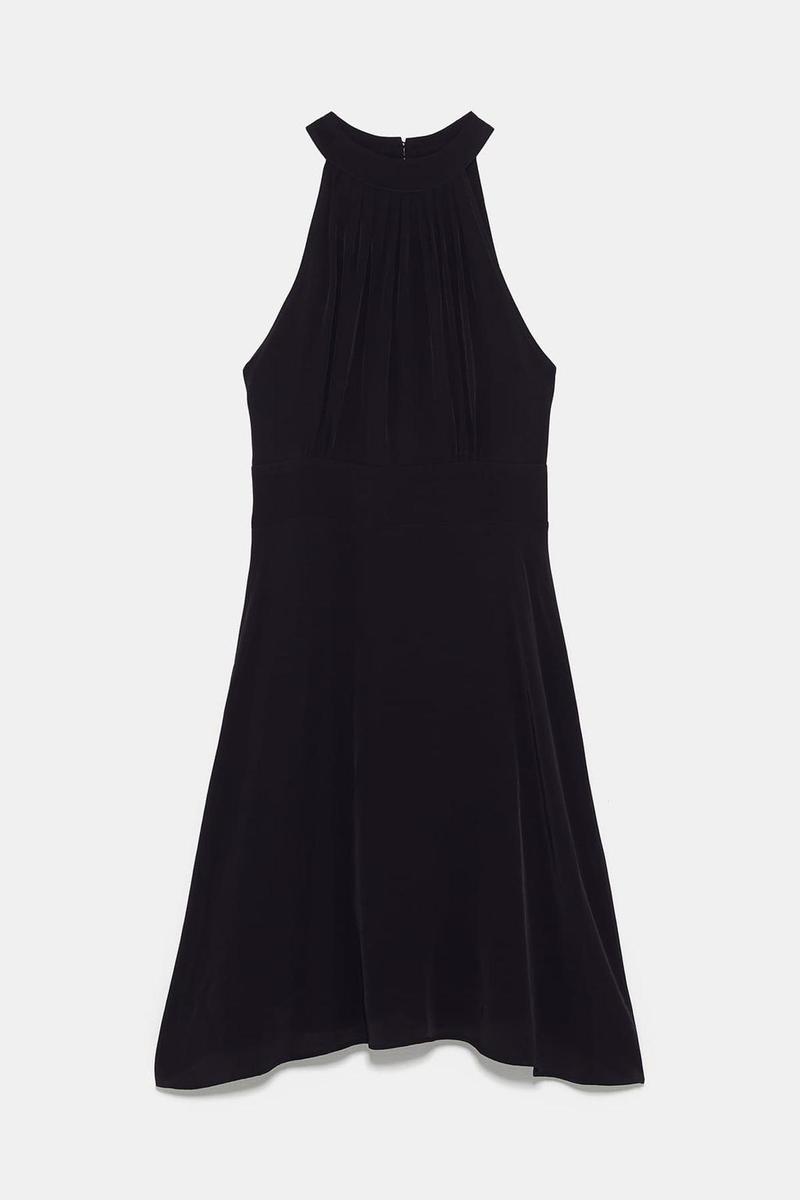 El vestido fluido con cuello halter, de Zara