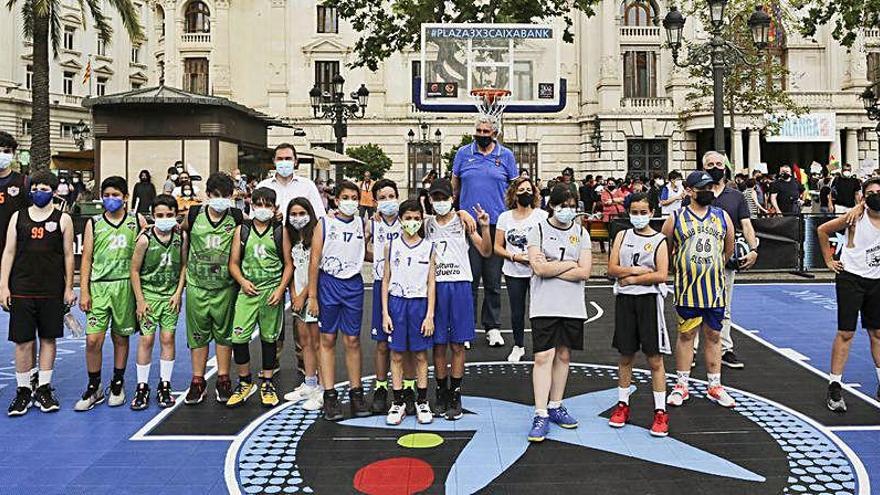 El Circuito 3x3 Plaza CaixaBank arrancó en Valencia.