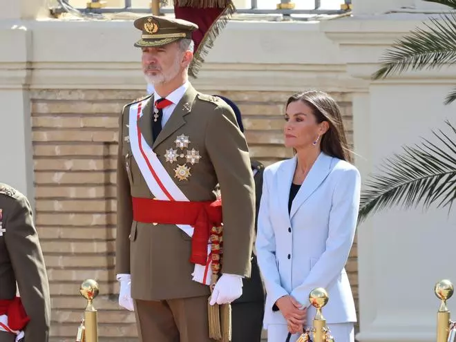 Las zapatillas de la reina Letizia se hacen virales: la monarca lució un modelo de marca española y piel vegana