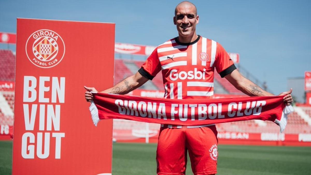 Oriol Romeu, en su presentación como nuevo jugador del Girona en Montilivi.