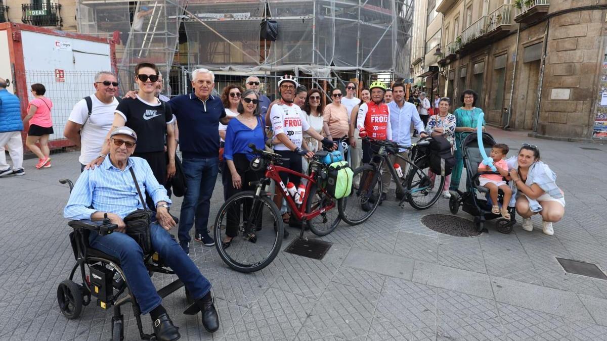 Eladio Paz, de 72 años, viajó desde Marrakech hasta Pontevedra en bicicleta