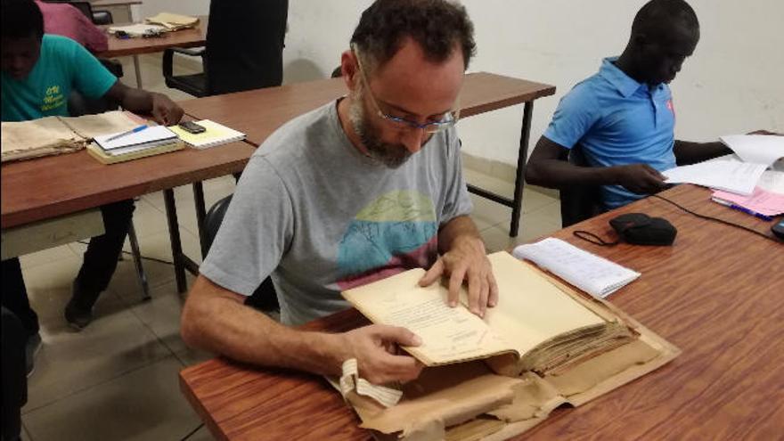 José Naranjo, en el Archivo de A?frica Occidental Francesa.