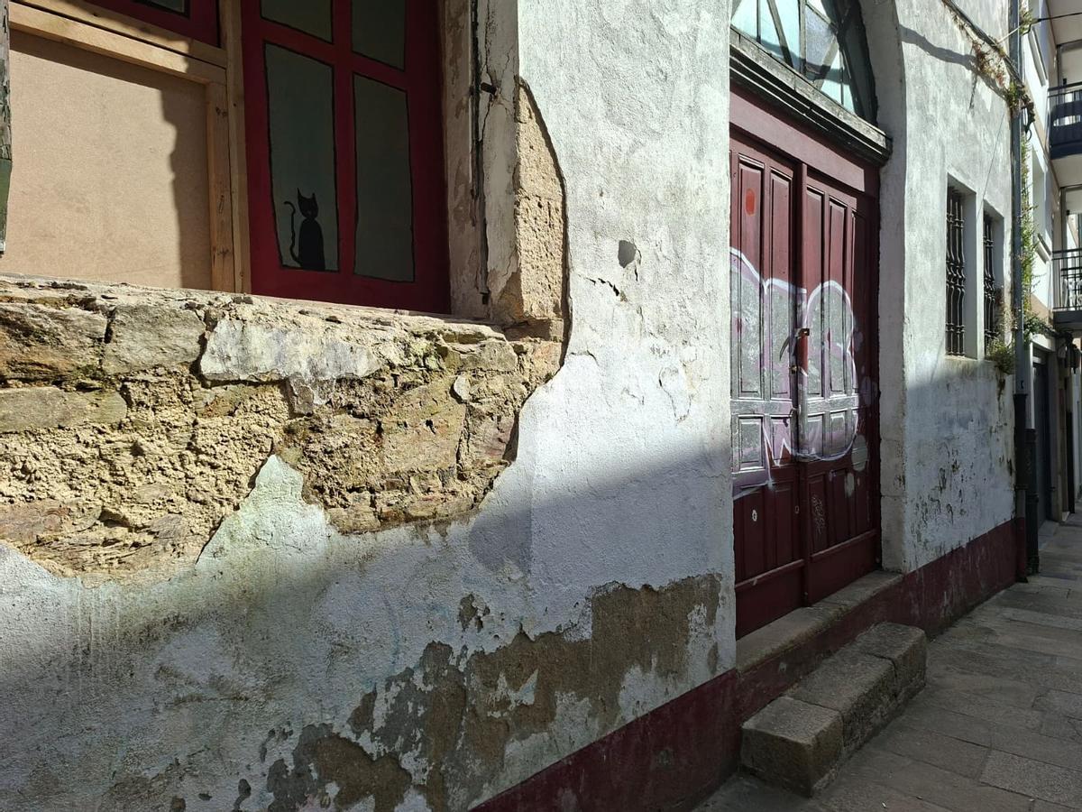 Los integrantes de 'A Miñoca' confirman que entraron el pasado jueves en el inmueble para convertirlo en un local sociocultural