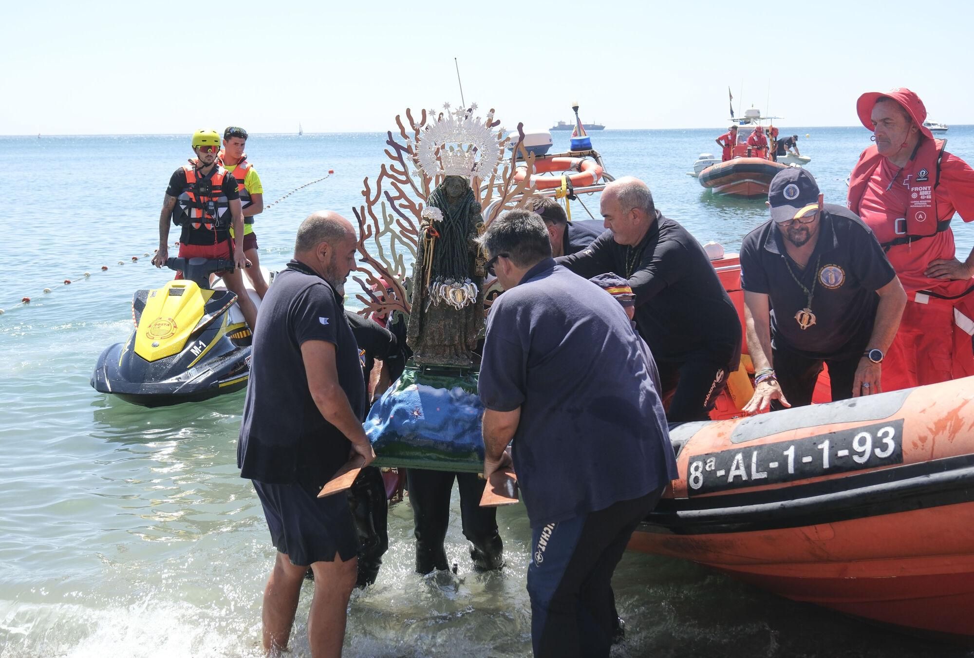 Procesión de la Virgen del Carmen de los submarinistas en La Malagueta