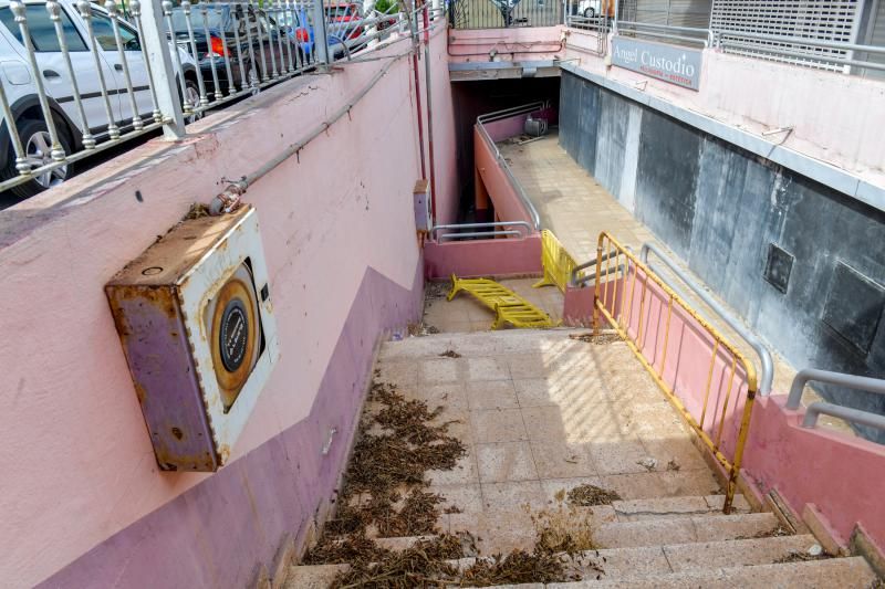 Estado de abandono de los centros comerciales y de ocio del Sur