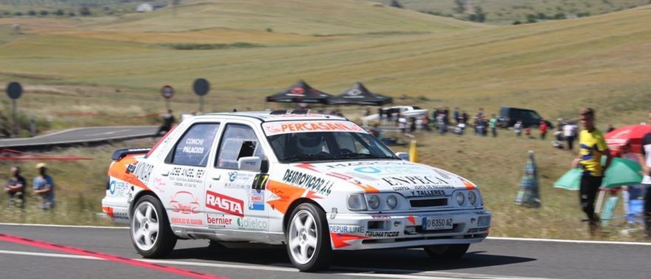 Cristóbal Palacios, con su Ford Sierra Cosworth.