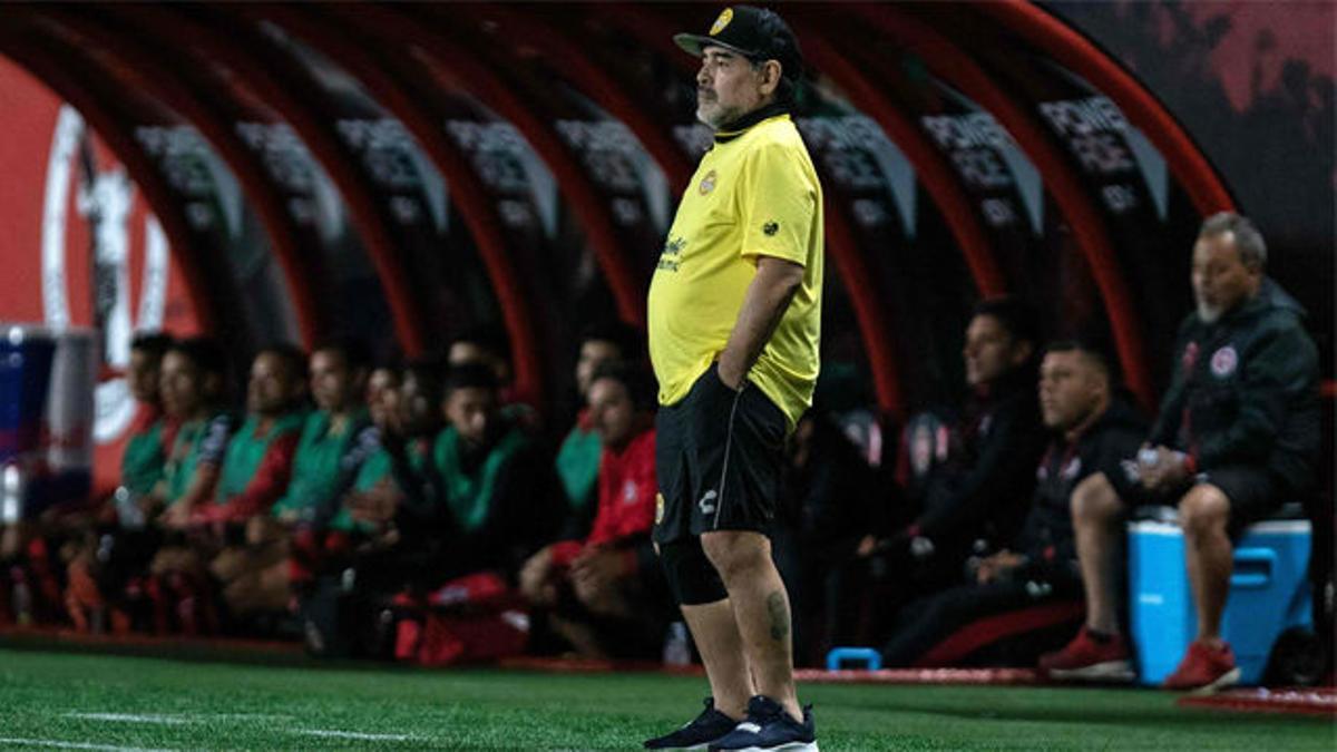 Maradona cumple 58 años y lo hace como entrenador