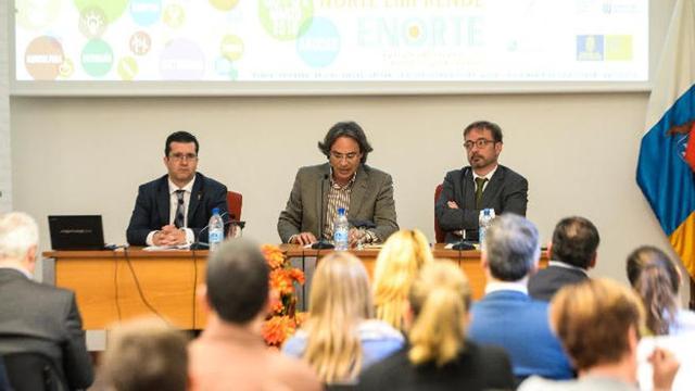 Juan Jesús Facundo (izq.), Juan Ramón Martín y Raúl García Brink, ayer, en la inauguración de Norte Emprende.