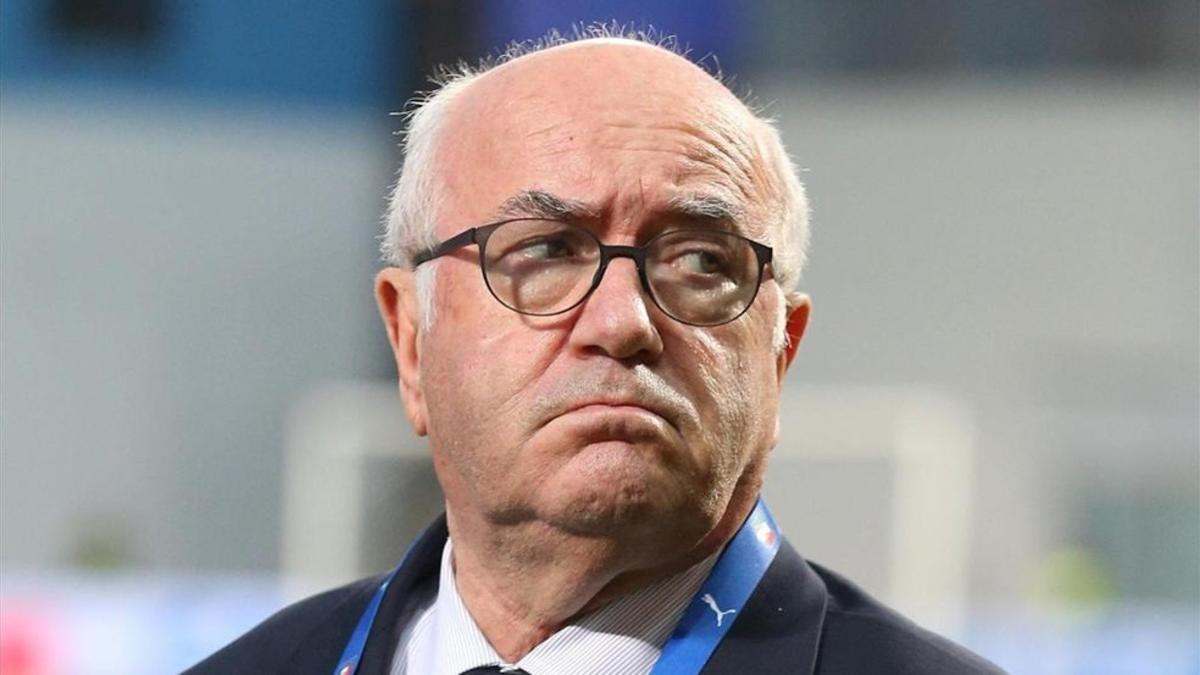 El presidente de la Federación Italiana de Fútbol (FIGC), Carlo Tavecchio