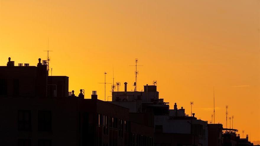 Cielo poco nuboso, nieblas y temperaturas en ligero ascenso