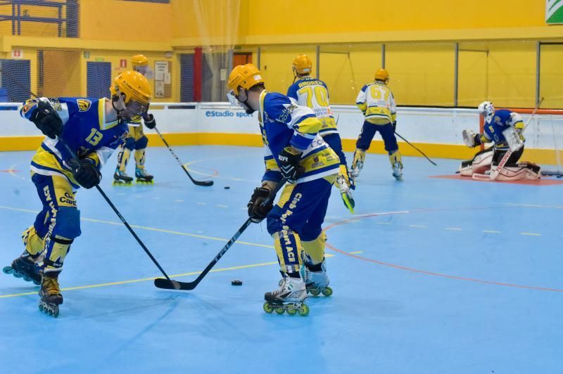 11-02-2010 LAS PALMAS DE GRAN CANARIA. Reportaje al Molina Sport de hockey linea, campeón de la Copa del Rey, en el pabellón García San Román  | 11/02/2020 | Fotógrafo: Andrés Cruz