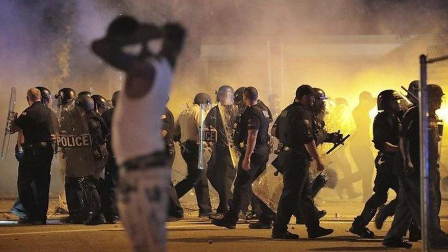 Policías y residentes enfrentados en Memphis por la muerte de un joven