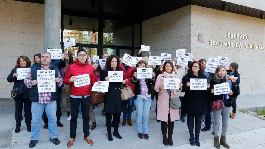 Protesta de los funcionarios judiciales. // A. Villar