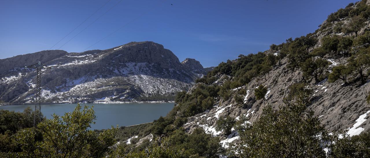 VÍDEO | Más de 150 trabajadores del Govern se esfuerzan en solucionar los daños causados por el paso de la borrasca Juliette en la Serra de Tramuntana