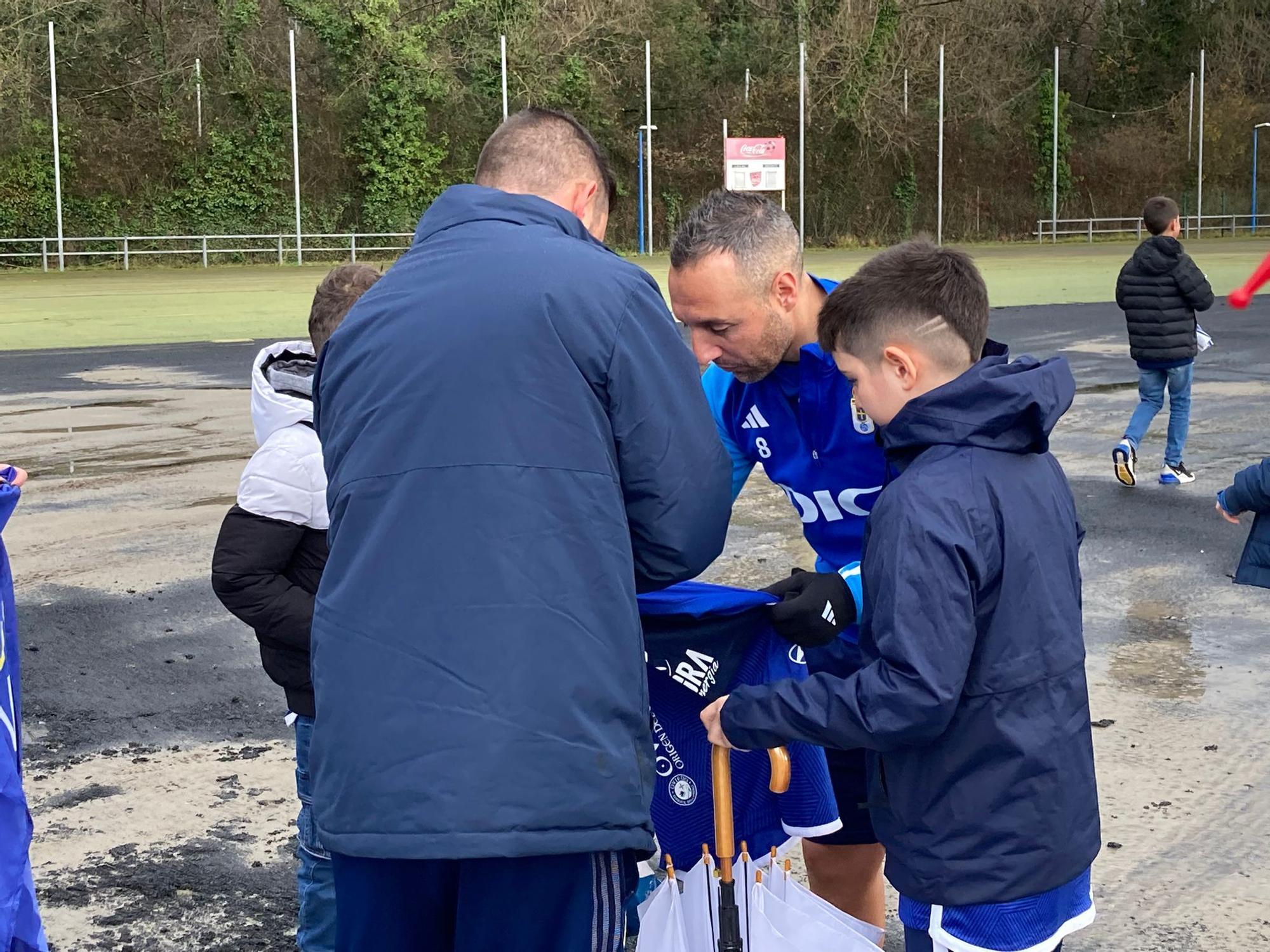 EN IMÁGENES: El Oviedismo inunda El Requexón en la previa de Reyes