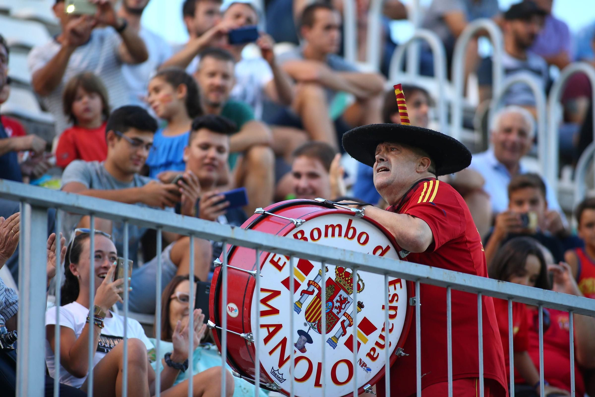 Galería | Búscate en las últimas visitas de la selección española al SkyFi Castalia