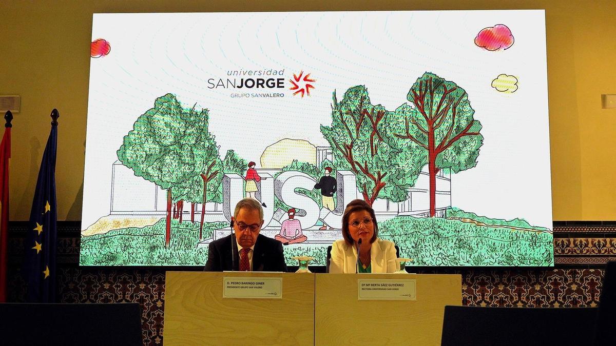 La rectora de la Universidad San Jorge, Berta Sáez, y el presidente del Grupo San Valero, Pedro Baringo.