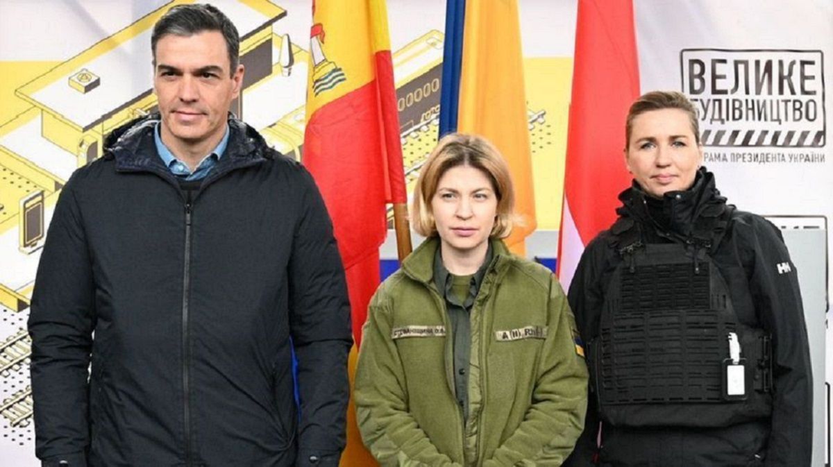 El presidente del Gobierno, Pedro Sánchez, ya está en Kiev junto a la primera ministra danesa.