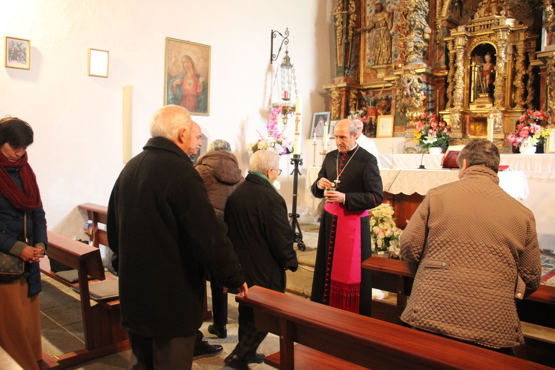 El obispo de Astorga visita Ferreros, Paramio, Robleda, Cervantes, Valdespino y San Juan de la Cuesta