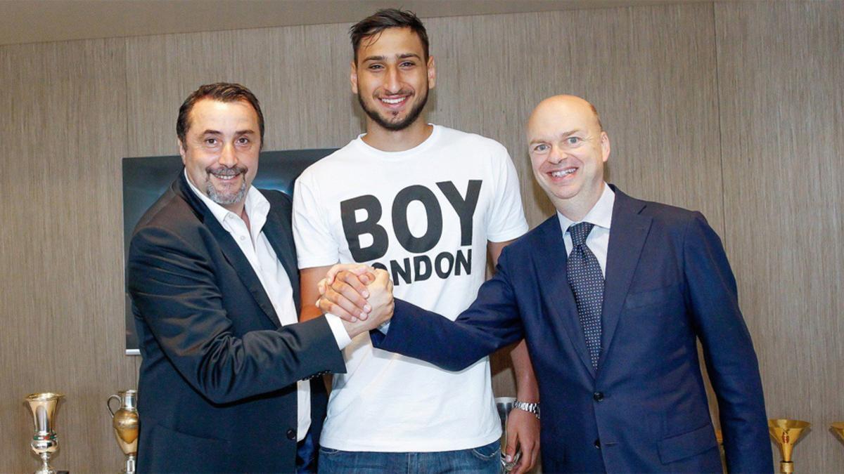 Gianluigi Donnarumma seguirá en el Milan por lo menos cuatro temporadas